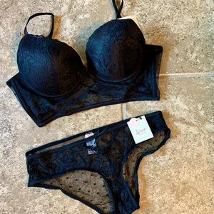 Spree Intimates Women's Pretty Lace Set